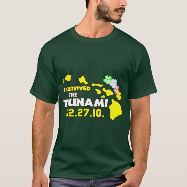 Ich überlebte den Samstag-Tsunami T-Shirt (Vorderseite)