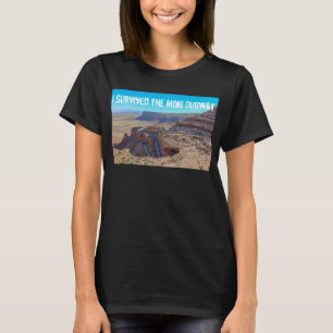 Ich überlebte der Moki Dugway den T - Shirt Fraue