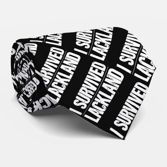 Ich überlebte die militärische Grundausbildung der Krawatte (Gerollt)