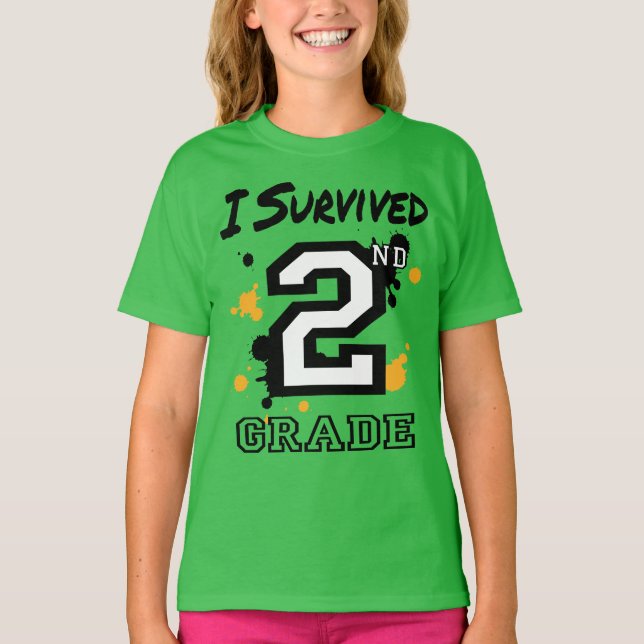 Ich überlebte Mädchen der zweiten Klasse T-Shirt (Vorderseite)