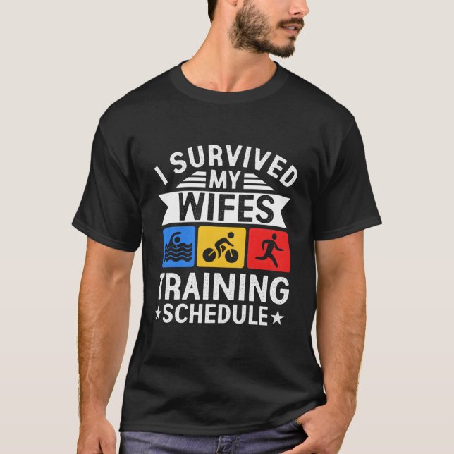 Ich überlebte meinen Triathlon-Trainingsplan bei T-Shirt (Vorderseite)