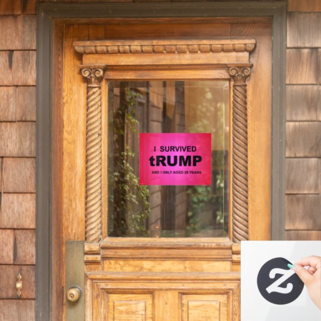 Ich überlebte tRUMP Fensteraufkleber (Haustür)