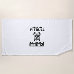 Ich umarmte meinen Pitbull, damit ich nicht Leute Strandtuch