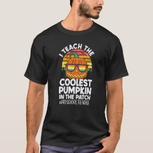 Ich unterrichte Kürbis im Patch Kindergartenlehrer T-Shirt