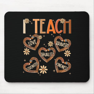 Ich unterrichte schwarze Geschichte Leopard Heart Mousepad