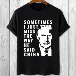 Ich vermisse Trump 2024 Pro trump gegen Biden T-Shirt