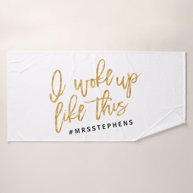 Ich wachte wie dieses #MR… auf Badehandtuch (Badehandtuch)