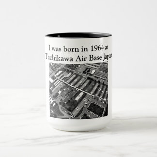 Ich war im Jahre 1964 an Tachikawa-Flughafen Japan Tasse