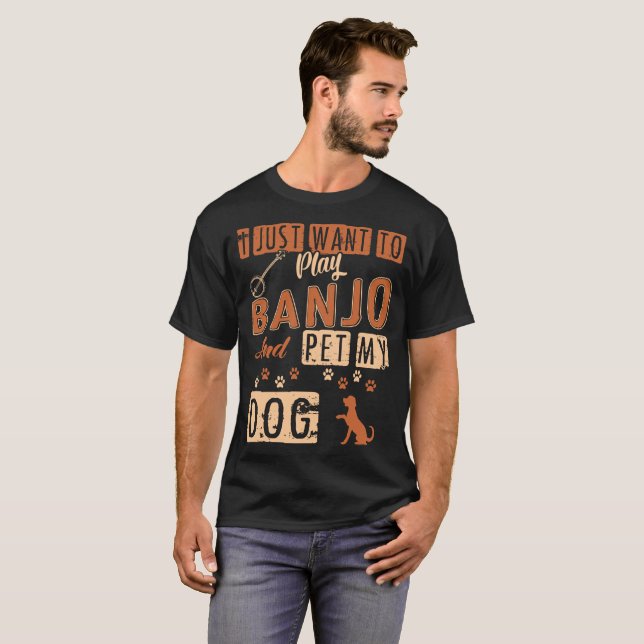 Ich will gerade, um Banjo zu spielen und Pet mein T-Shirt (Vorne ganz)