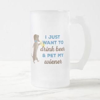 Ich will gerade, um Bier zu trinken u. Pet meine Mattglas Bierglas