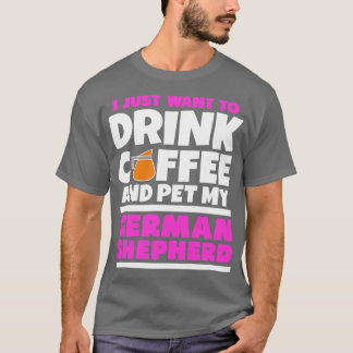 Ich wollte gerade, Kaffee zu trinken und meinen de T-Shirt