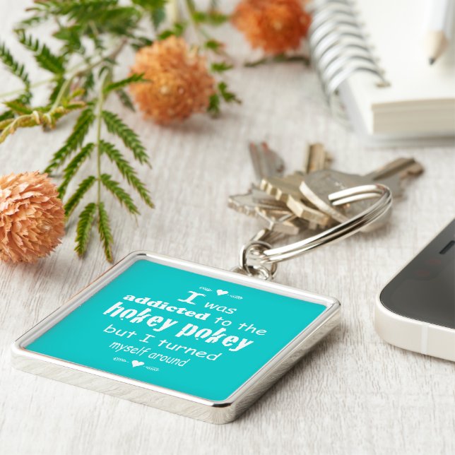 Ich wurde dem Hokey Pokey Typografy Zitat zugeschr Schlüsselanhänger (Seite)