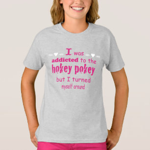 Ich wurde dem Hokey Pokey Typografy Zitat zugeschr T-Shirt