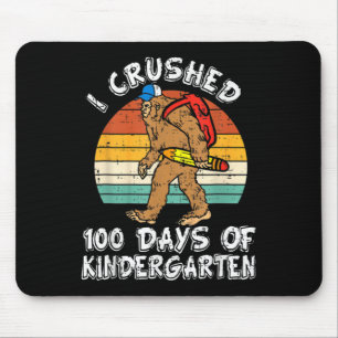 Ich zerbrach 100 Tage Kindergarten Bigfoot 100. D Mousepad