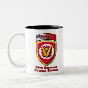 Iconic 59. Ordnance Nuklear Brigade Zweifarbige Tasse