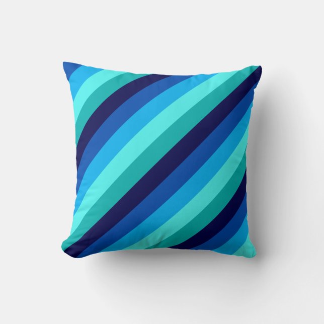 Icy Blue Aquamarin Stripes Throw Kissen (Vorderseite)