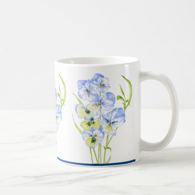 Icy Blue Stiefmütterchen auf einer klassischen Tas Kaffeetasse (Rechts)