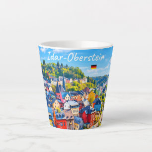 Idar-Oberstein, Deutschland - Bunte Kleinstadt Milchtasse