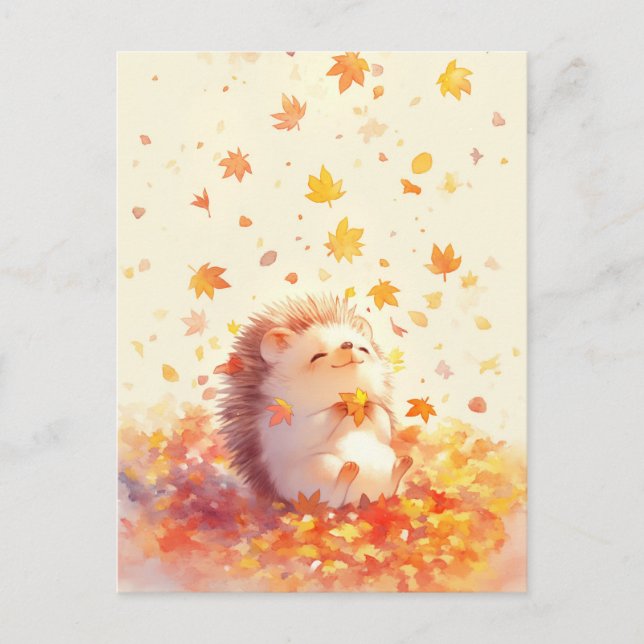 Igel hält gelbes Herbst-Ahornblatt Postkarte (Vorderseite)