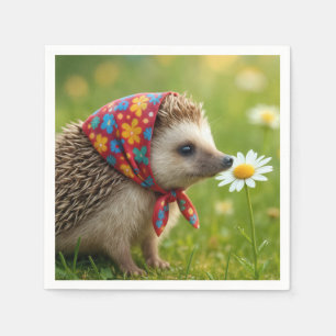 Igel mit Kopftuch schnüffelt an einer Margerite Serviette