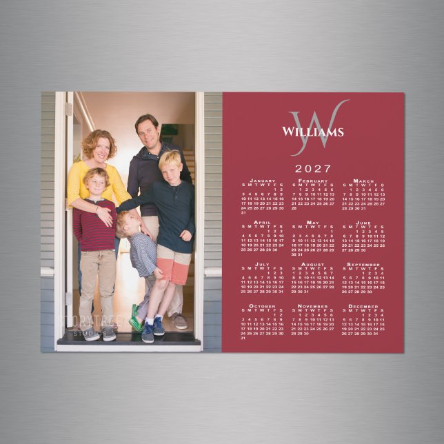 Ihr Foto 2027 Kalender Monogramm Name Rot Magnet (Your Photo 2027 Calendar Monogram Name Red Magnet in situ)