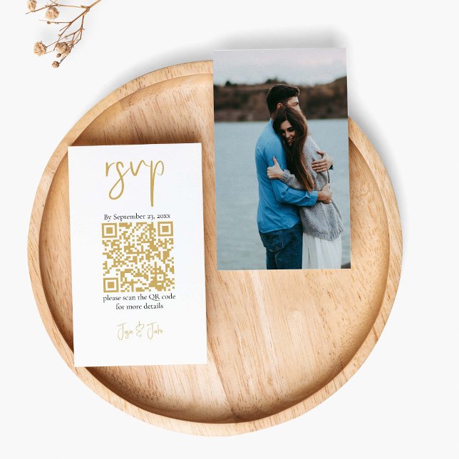 Ihr Foto Gold QR-Code Schwarze Hochzeit RSVP Begleitkarte (Elegant RSVP enclosure card! Featuring a full photo and a stunning gold QR code.)