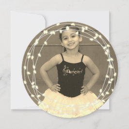 Ihr Foto mit Strängen der weißen Lichter Feiertagskarte