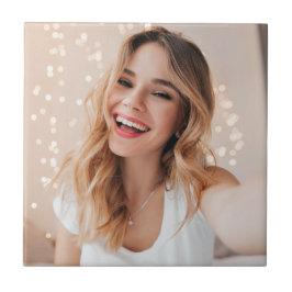 Ihr Gesicht auf einem Untersetzer aus viereckigem 