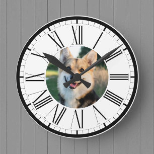 Ihr Haustier Hund oder Katze Foto auf einem person Runde Wanduhr