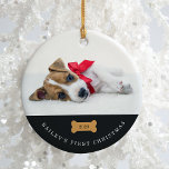 Ihr Hund ist das erste Weihnachten | Kohle mit Fot Keramik Ornament<br><div class="desc">Dieses bezaubernde Weihnachtsschmuck sagt den Namen Ihres Hundes,  und dass es ihr erstes Weihnachtsfest ist! Man kann das Jahr in der Mitte des niedlichen Hundebeins hinzufügen und das Foto des Welpen vorne und ein anderes hinten hinzufügen.</div>