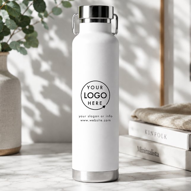Ihr Logo | Business Corporate Modernes Minimalisti Trinkflasche (Custom 22 oz water bottle with logo upload, slogan text, and website details for brands.)