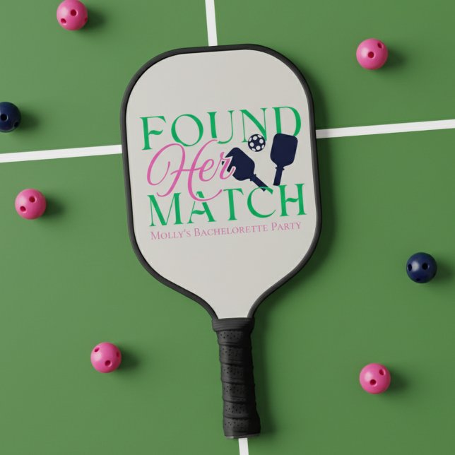 Ihr Match Fun Pink Pickleball Bachelorette gefunde Pickleball Schläger (Celebrate love and friendly competition with this playful “Found Her Match” design!)