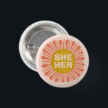 IHR Pronouns Sonnenblume Daisy Pride Button<br><div class="desc">Dekorieren Sie Ihr Outfit mit diesem coolen Kunstknopf. Macht ein großartiges Geschenk! Sie können ihn anpassen und auch Text hinzufügen. Karo in meinem Shop für viel mehr Farben und Muster! Lass mir Bescheid,  wenn du auch etwas Gewohntes willst.</div>