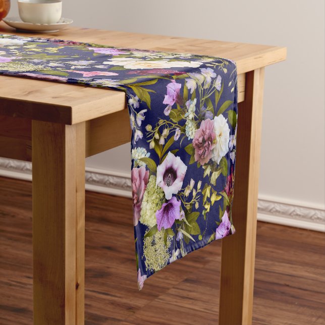 Ihr Royal Highness Navy Blue Table Runner Mittelgroßer Tischläufer (Beispiel)