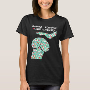 Ihr Wein und ihr Hund ernähren sich. T-Shirt