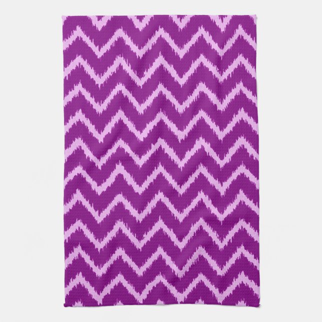 Ikat Chevrons - Amethyst lila und leicht orchid Geschirrtuch (Vertikal)