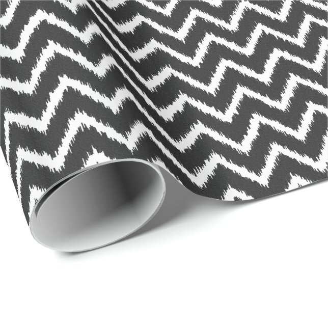 Ikat Chevrons - Schwarzweiß Geschenkpapier (Rolleneckpunkt)
