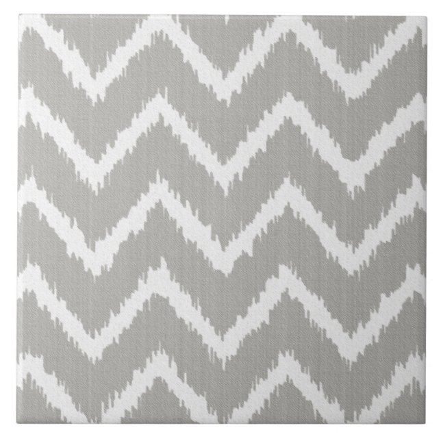 Ikat Chevrons - Silbergrau und weiß Fliese (Vorderseite)