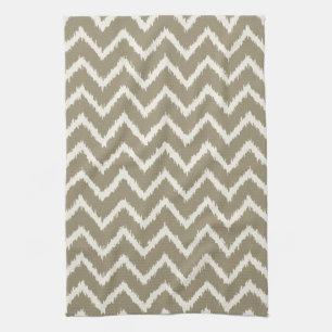 Ikat Chevrons - Taupe tan und Beige Geschirrtuch