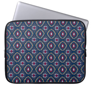 Ikat geometrische Folklore-Ornament. Stammesgruppe Laptopschutzhülle