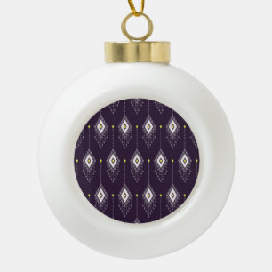 Ikat-Kronleuchter-Muster: Vintage-Textildesign Keramik Kugel-Ornament