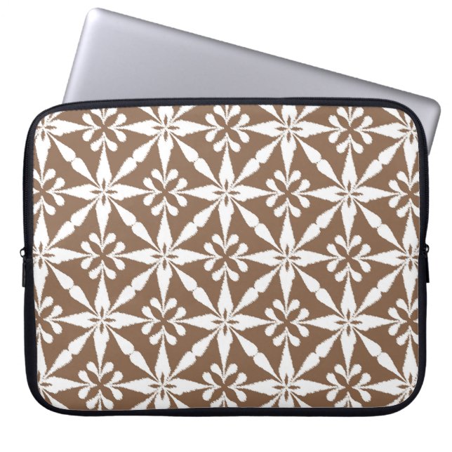 Ikat Star Pattern - Taupe Tan und White Laptopschutzhülle (Vorderseite)