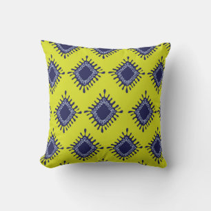 Ikat Tribal: Stilvolles modernes Muster. Kissen