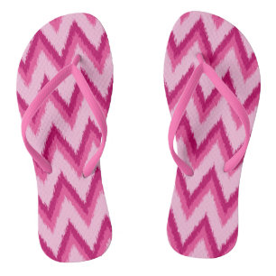 Ikat Zickzack Stripes - Fuchsia und Pink Flip Flops