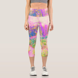 Illuminierte Landschaft in Rosa und Korallengarten Capri Leggings