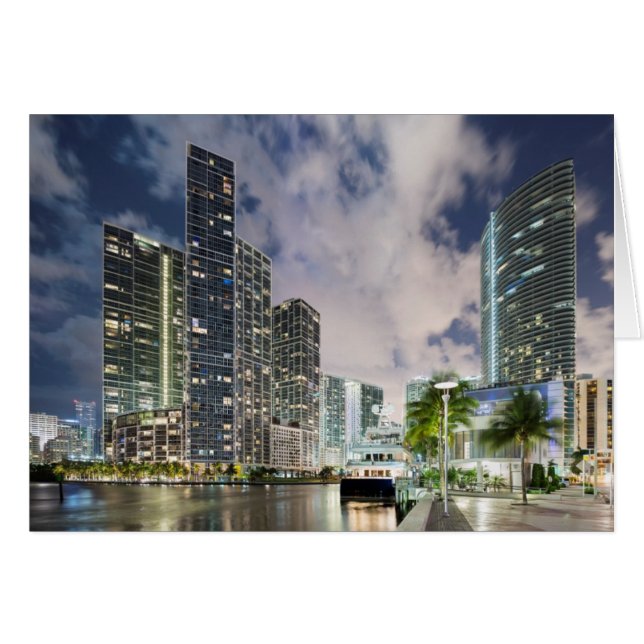 Illuminierte Türme am Wasser des Miami River (Vorderseite (Horizontal))