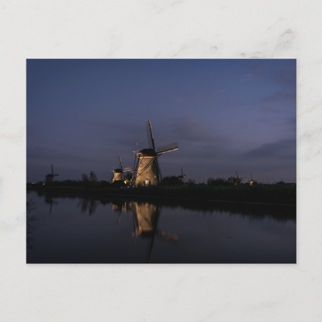 Illuminierte Windmühle auf der Blue Hour-Postkarte Postkarte (Vorderseite)