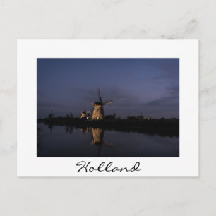 Illuminierte Windmühle auf der weißen Blue Hour-Po Postkarte