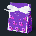 illusima Lila Blume Muster Geburtstagsgeschenk/ Geschenkschachtel<br><div class="desc">illusima White Ribbon violette Blumen Muster Geburtstagsparty Geschenkboxen/ Gefallen Box. Ideal für die thematische Geburtstagsparty eines Kindes.</div>