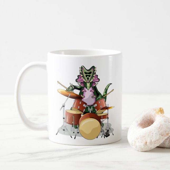 Illustration eines Chasmosaurus, der die Trommeln  Kaffeetasse (Mit Donut)